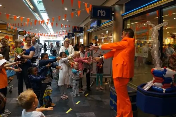 Louis Baerts - BalloonMagic mobiel 6 Louis Baerts - BalloonMagic mobiel 6