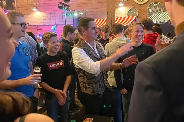 Louis Baerts - TableMagic 4 - 30-10-2021 Louis Baerts - TableMagic 4 - 30-10-2021